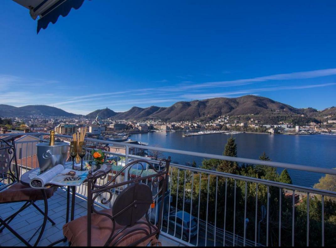 Lo Specchio Sul Lago - The House Of Travelers Como Exterior photo